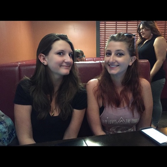 Meet your Posher Gypsum Pearle - Picture 8 of 10